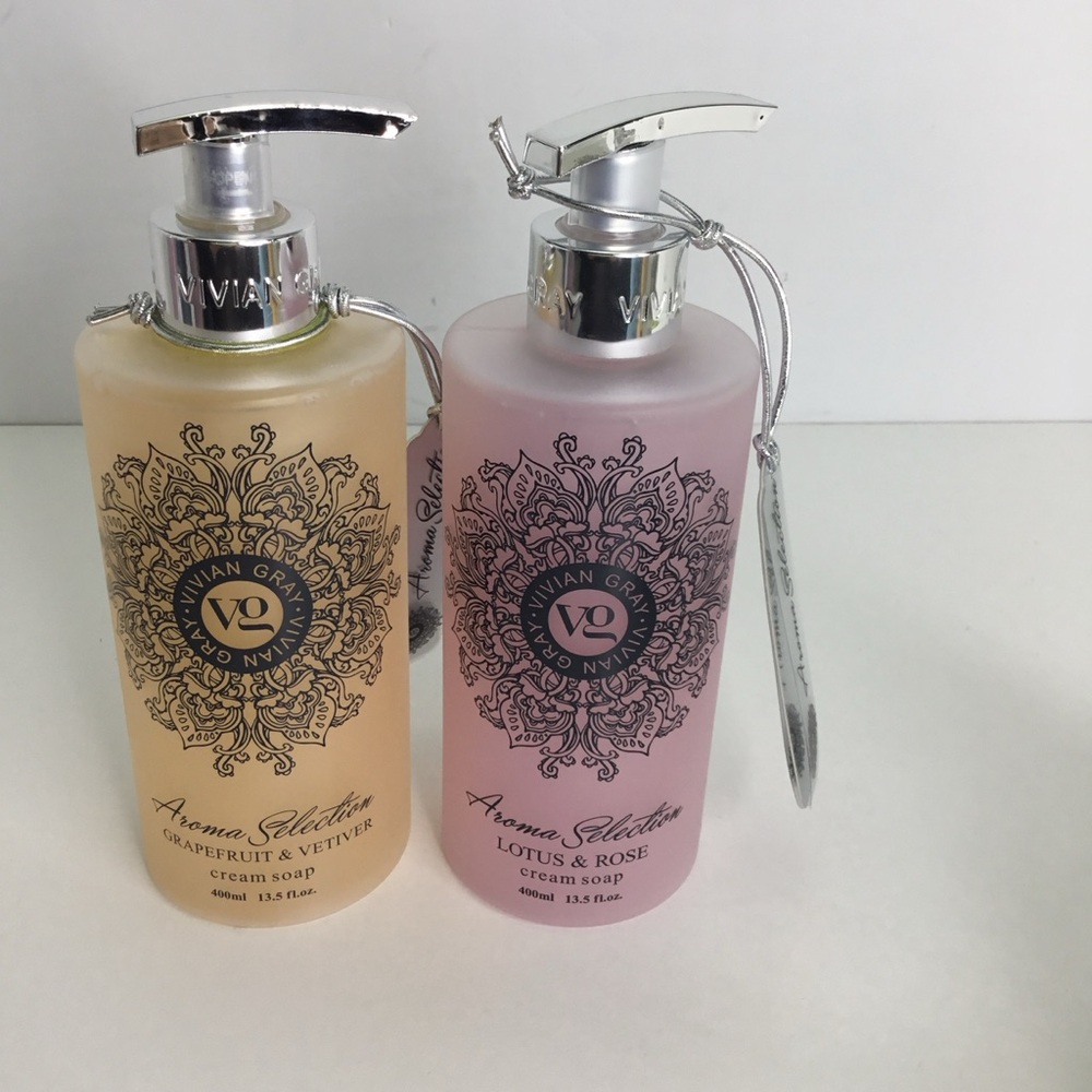 2 Grapefruit & Vetiver and Lotus & Rose  Cream Soap Vivian Gray New